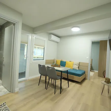 Lacus 4 Apartment *